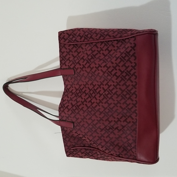 Tommy Hilfiger Tote - Picture 4 of 9